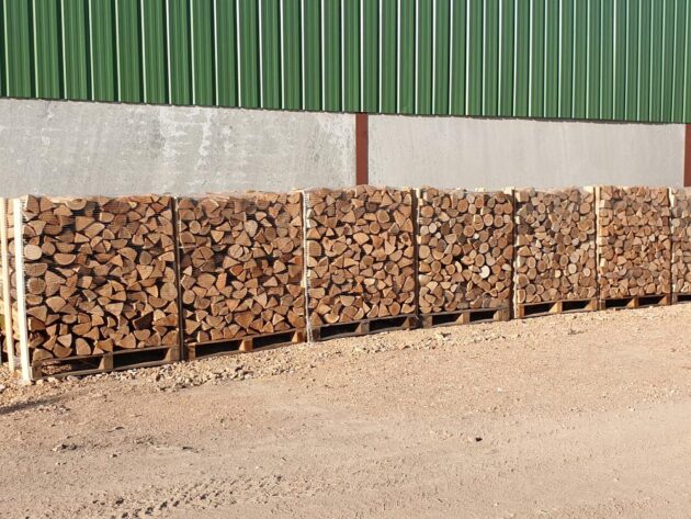 Bois de chauffage en palette  50 CM (88€ le stère)
